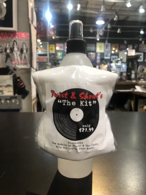 Twist &amp; Shout Records - Twist & Shout Record Cleaning (Solution + Cloth)