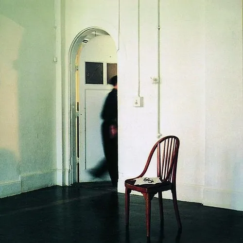 Resonant Memories